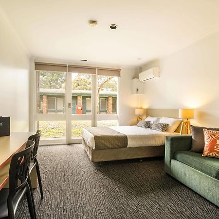 Burvale Hotel Nunawading Exteriör bild