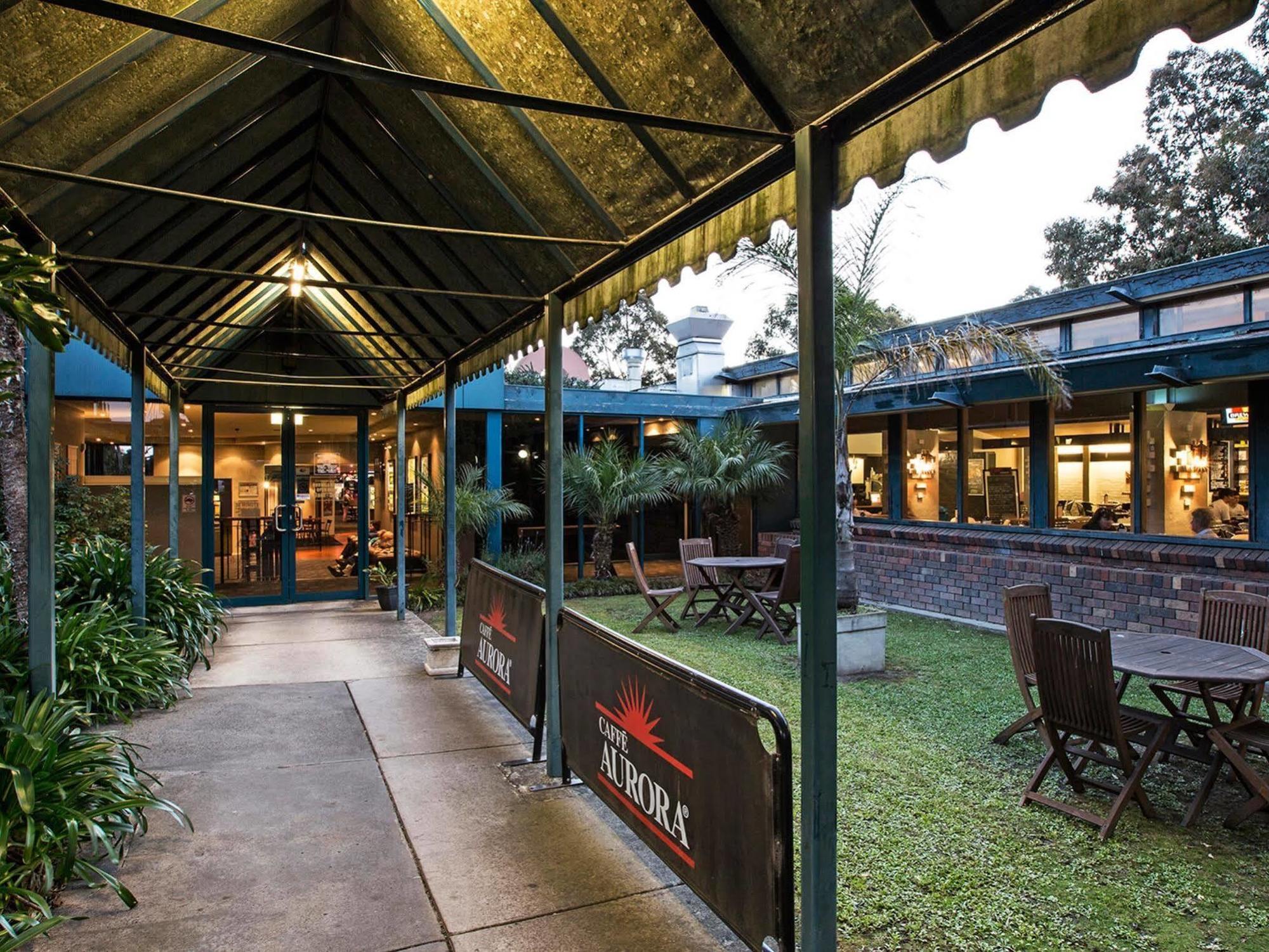 Burvale Hotel Nunawading Exteriör bild